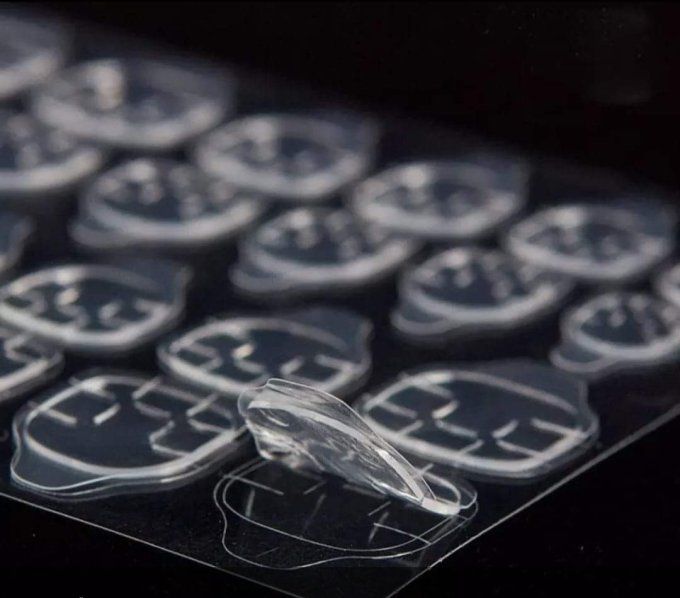 Autocollant en Gel pour Fixation de Press-On Nails - Adhérence Fiable et Facile à Utiliser